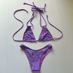 Kulani Kinis Halter Bralette Bikini Top and Vintage V Bikini Bottoms in Kismet
